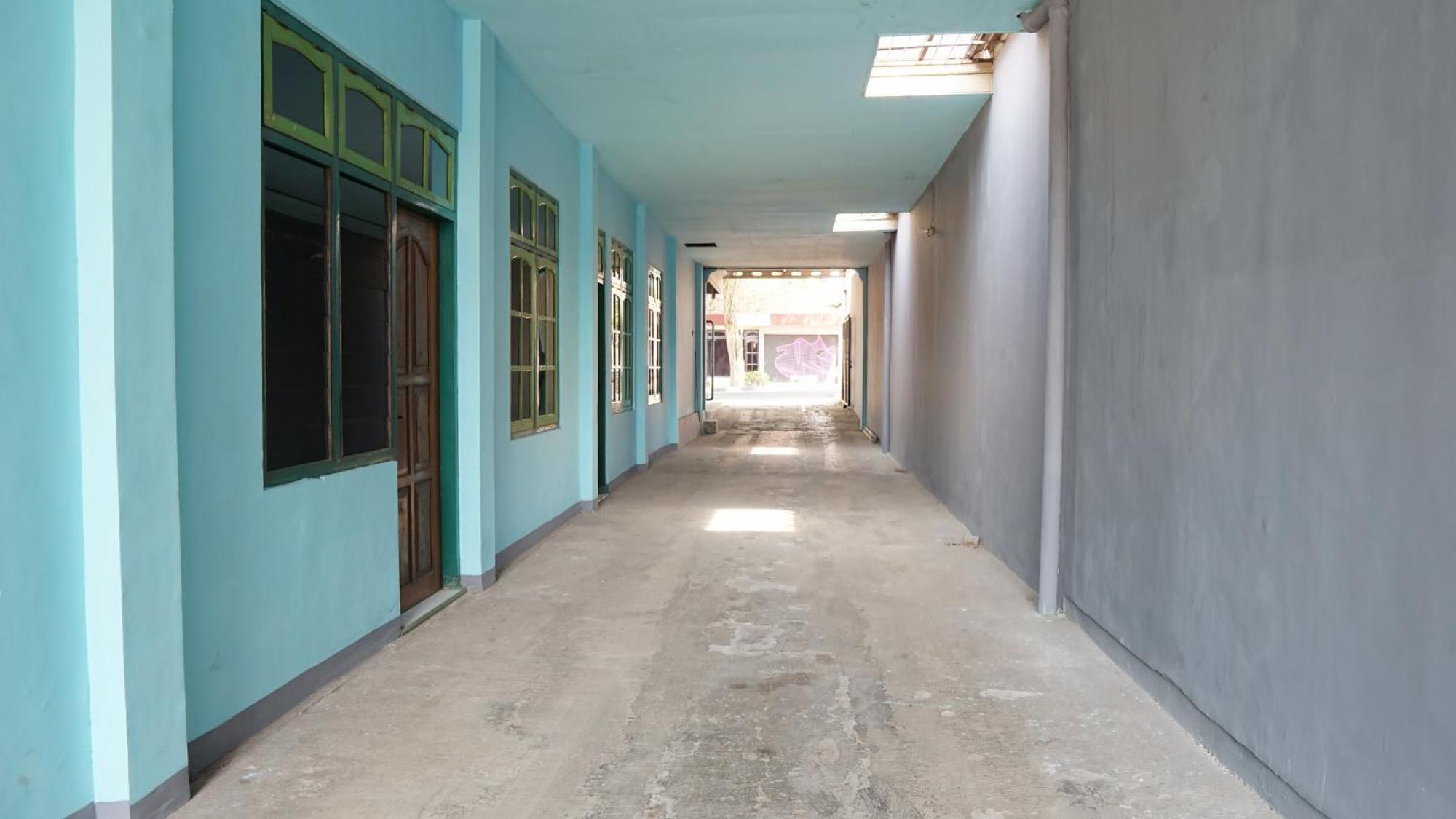 Spot On 93611 Kost Pak Suyatno Syariah 2 Hotel Ponorogo Buitenkant foto