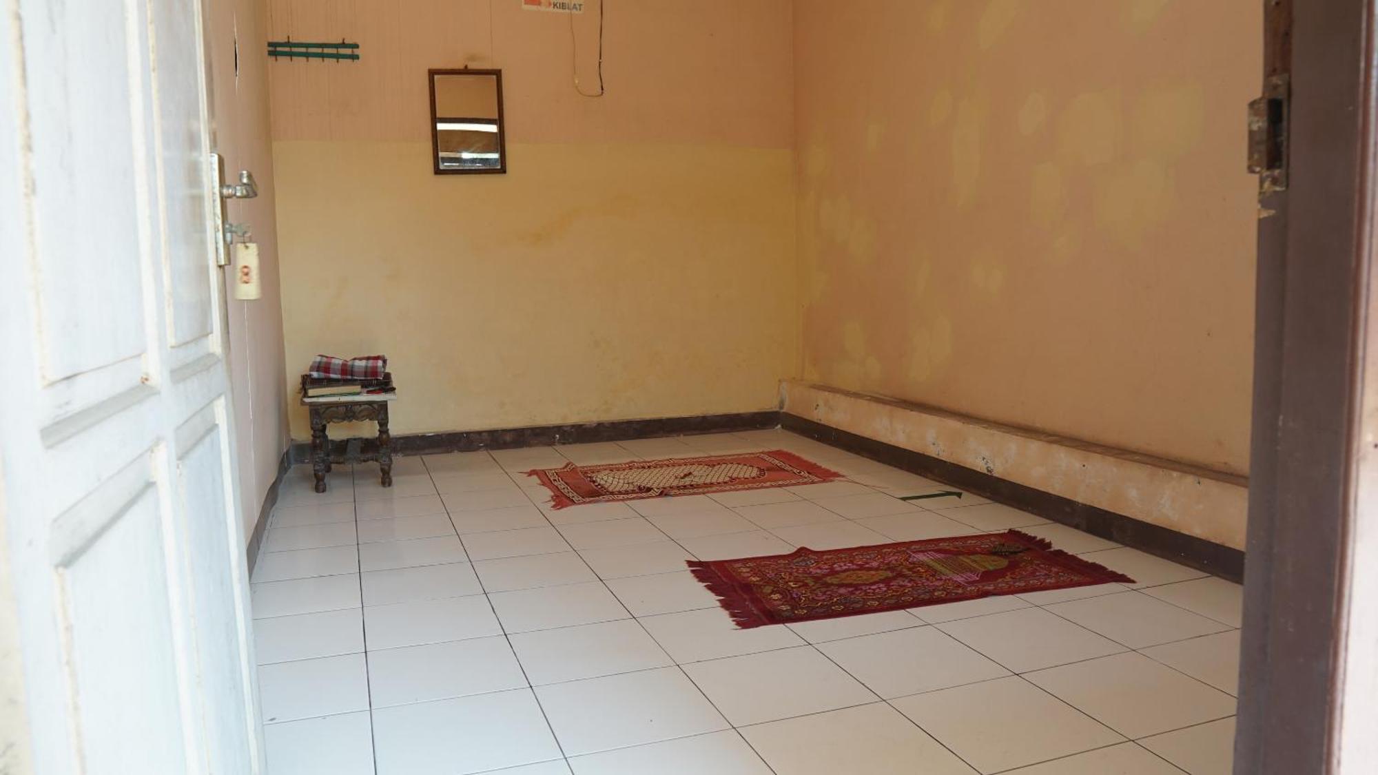 Spot On 93611 Kost Pak Suyatno Syariah 2 Hotel Ponorogo Buitenkant foto